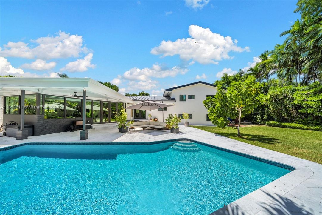 Active With Contract: $3,999,000 (4 beds, 3 baths, 3856 Square Feet)