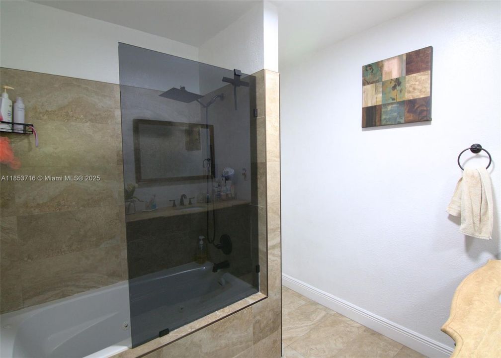 На продажу: $925,000 (3 спален, 2 ванн, 2115 Квадратных фут)