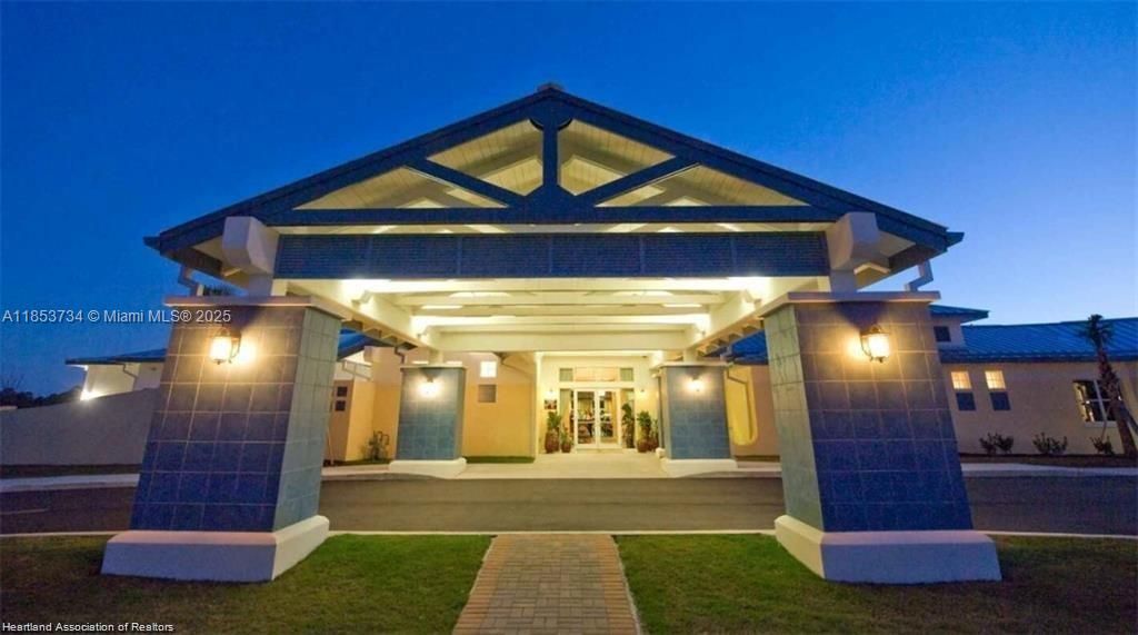 待售: $25,900 (0.23 acres)