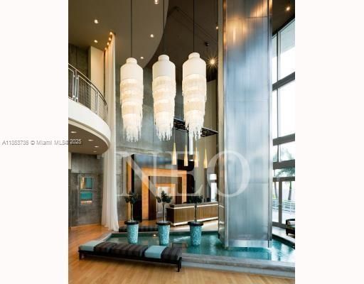 Active With Contract: $315,000 (0 beds, 1 baths, 638 Square Feet)