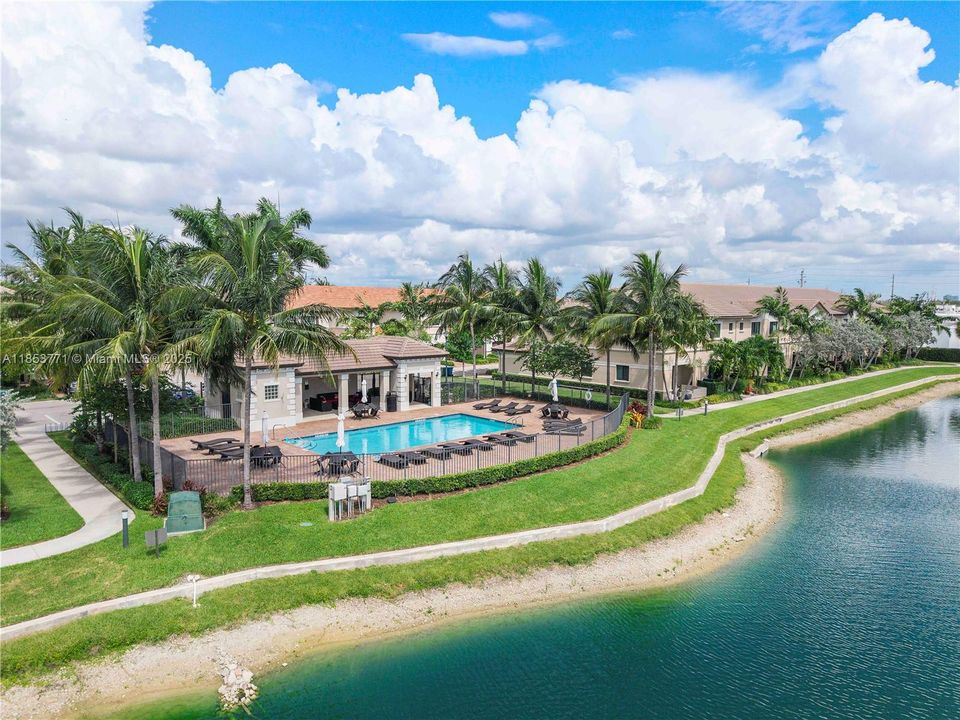 Recently Sold: $519,900 (3 beds, 2 baths, 1303 Square Feet)