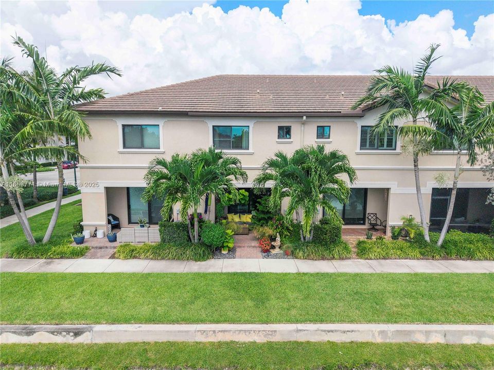 Recently Sold: $519,900 (3 beds, 2 baths, 1303 Square Feet)