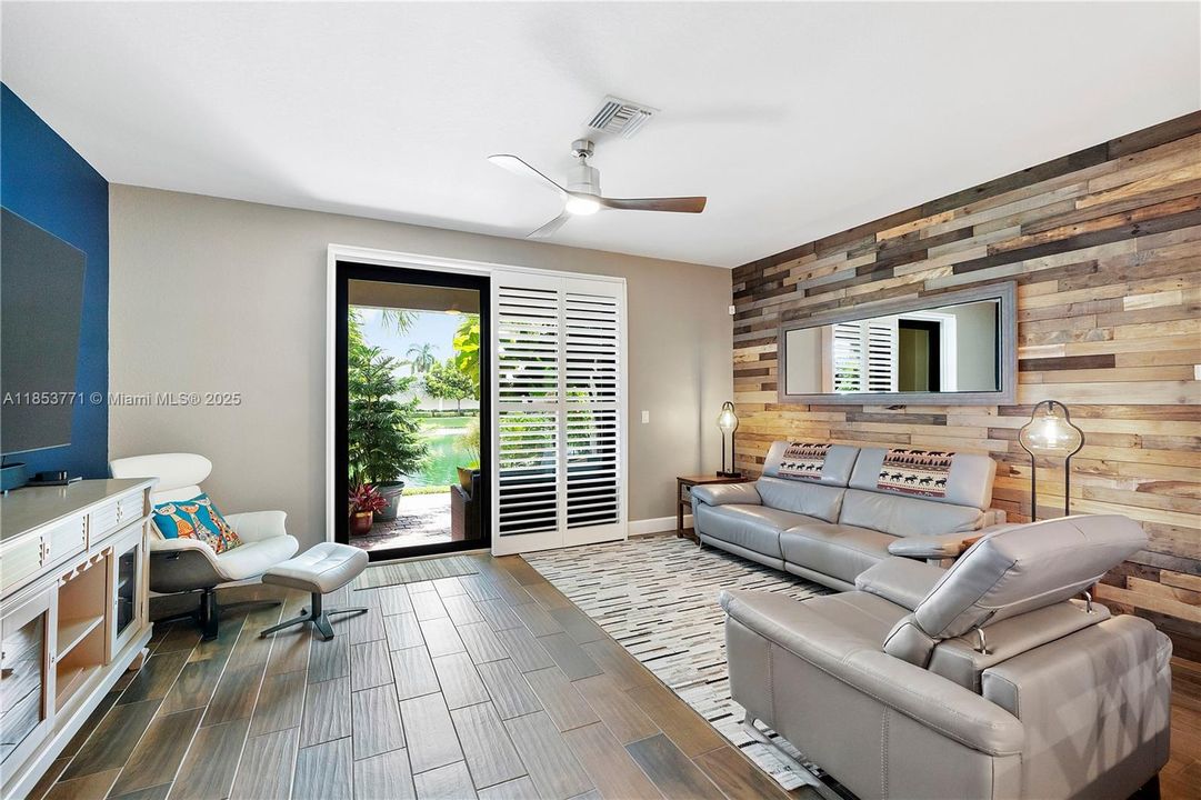 Recently Sold: $519,900 (3 beds, 2 baths, 1303 Square Feet)