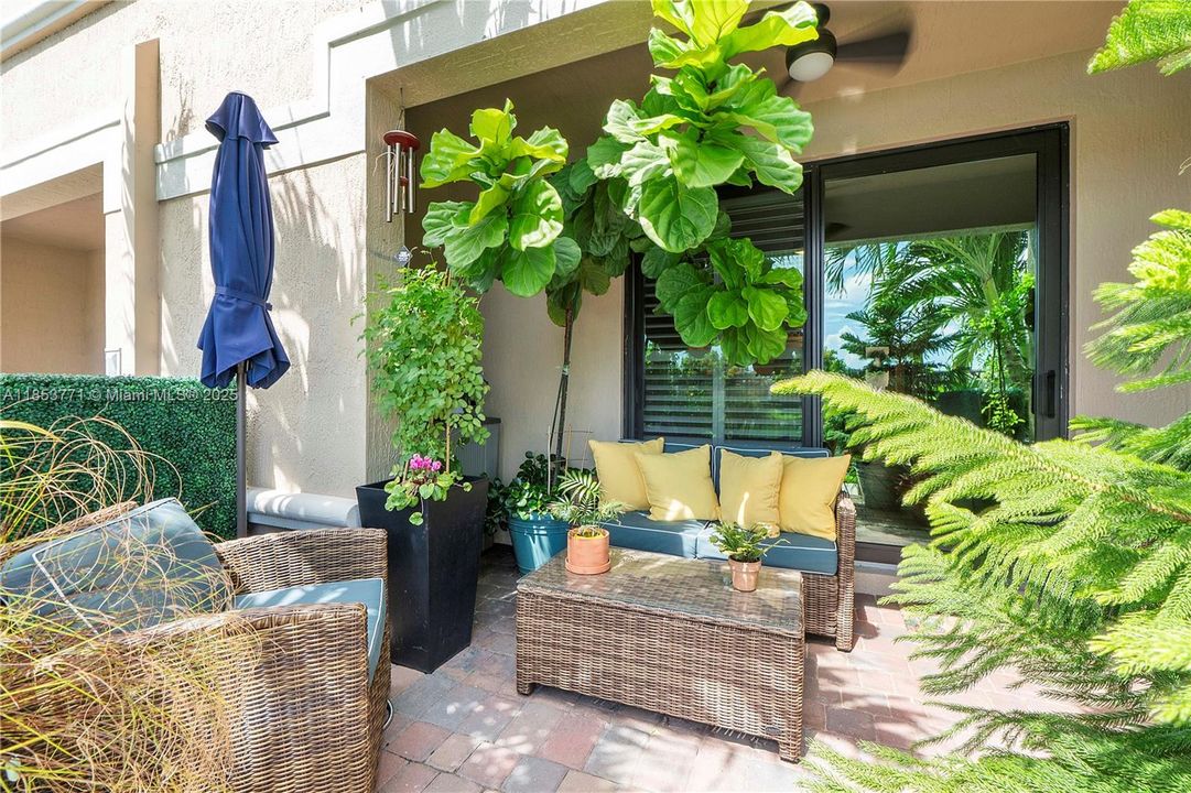 Recently Sold: $519,900 (3 beds, 2 baths, 1303 Square Feet)