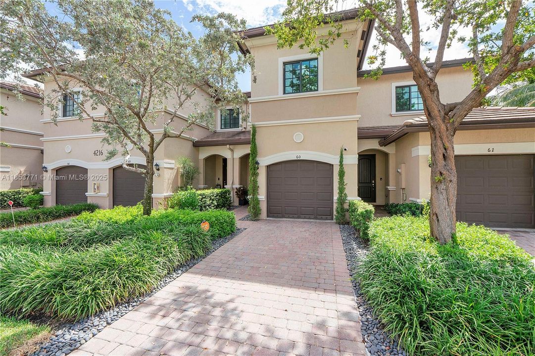 Recently Sold: $519,900 (3 beds, 2 baths, 1303 Square Feet)