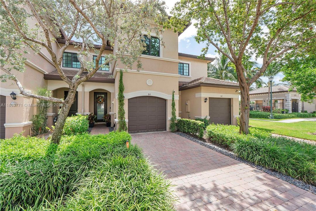 Recently Sold: $519,900 (3 beds, 2 baths, 1303 Square Feet)