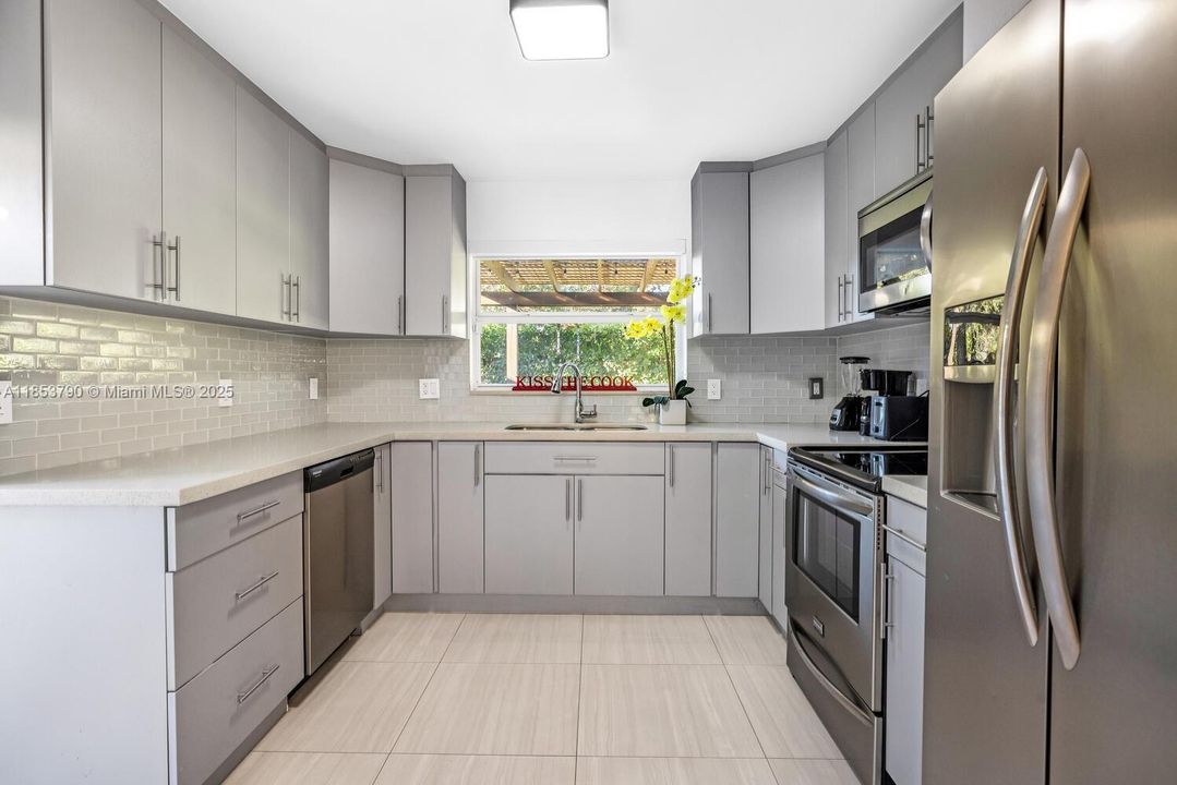 待售: $1,200,000 (4 贝兹, 3 浴室, 1838 平方英尺)