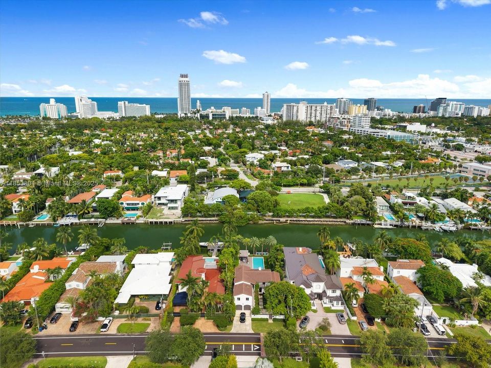 На продажу: $8,999,000 (4 спален, 4 ванн, 3451 Квадратных фут)