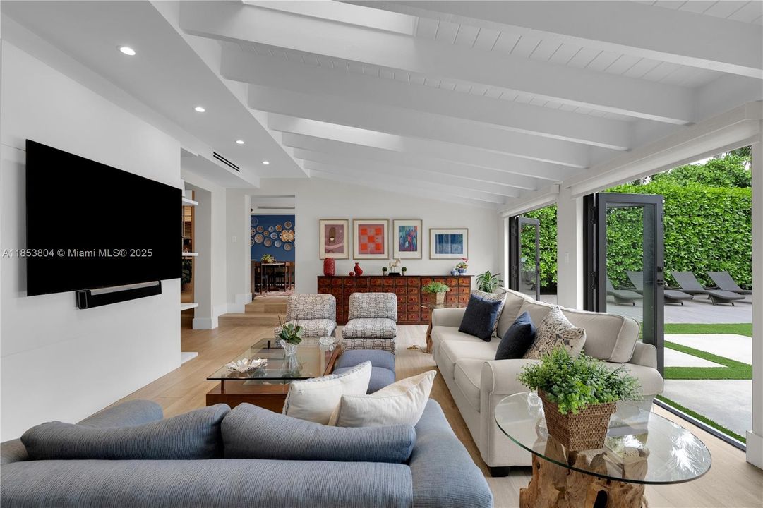 На продажу: $8,999,000 (4 спален, 4 ванн, 3451 Квадратных фут)