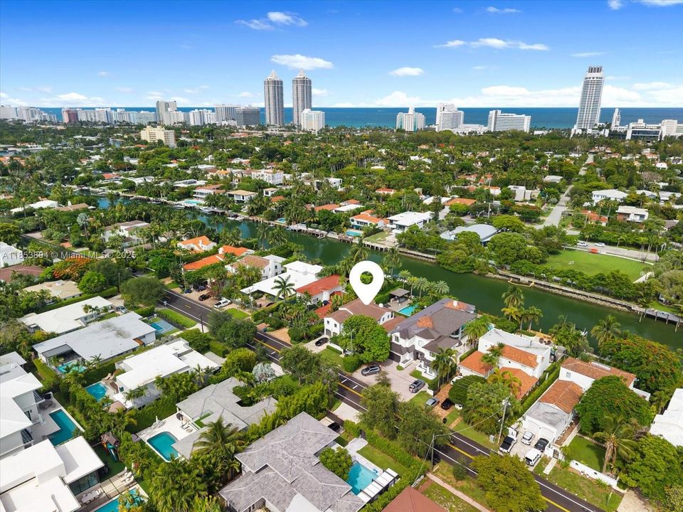 На продажу: $8,999,000 (4 спален, 4 ванн, 3451 Квадратных фут)