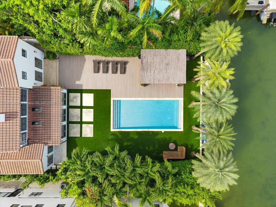 На продажу: $8,999,000 (4 спален, 4 ванн, 3451 Квадратных фут)