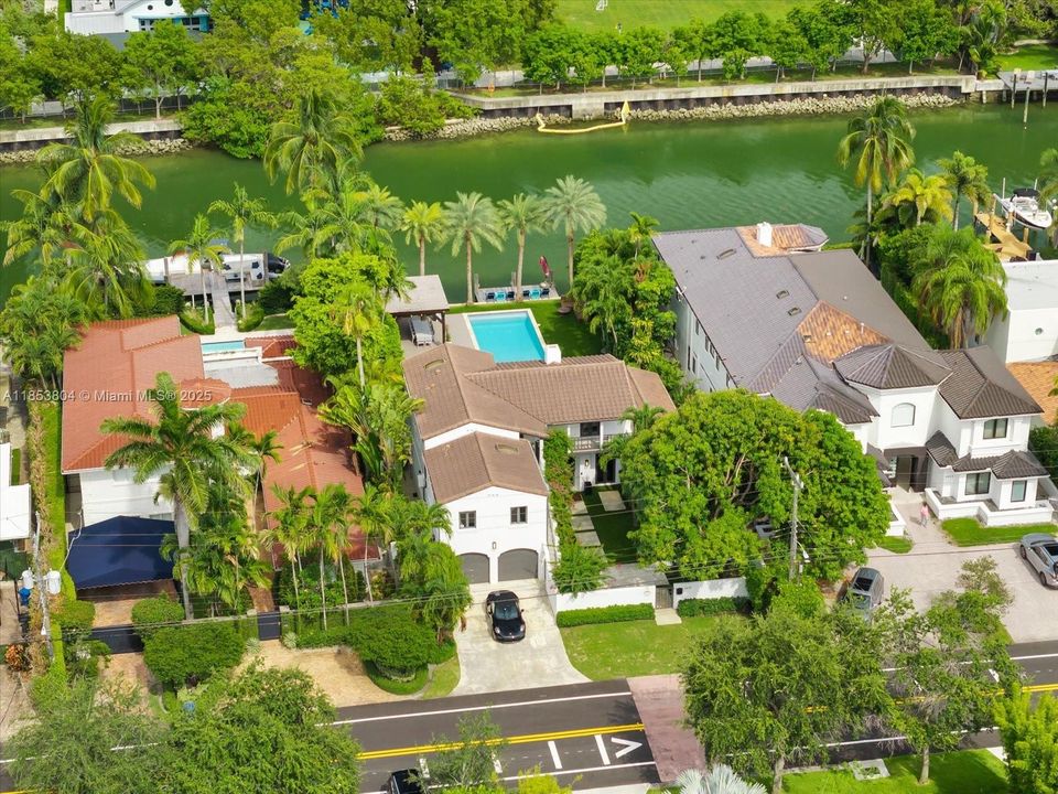 На продажу: $8,999,000 (4 спален, 4 ванн, 3451 Квадратных фут)