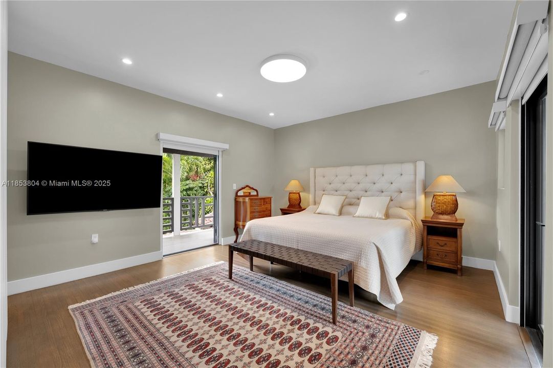 На продажу: $8,999,000 (4 спален, 4 ванн, 3451 Квадратных фут)