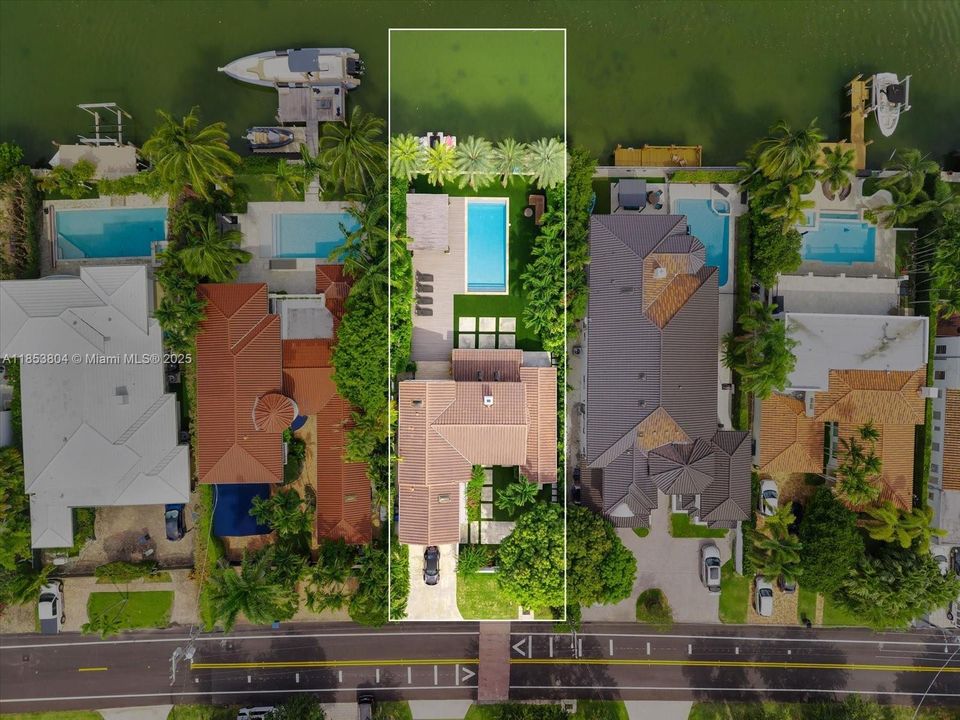 На продажу: $8,999,000 (4 спален, 4 ванн, 3451 Квадратных фут)