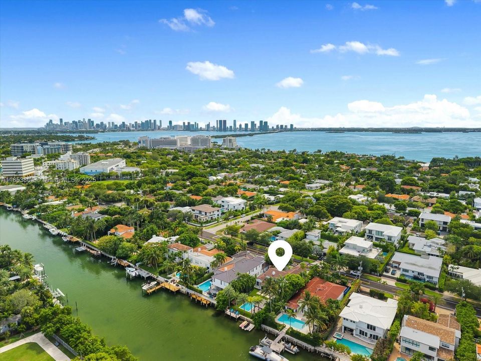 На продажу: $8,999,000 (4 спален, 4 ванн, 3451 Квадратных фут)