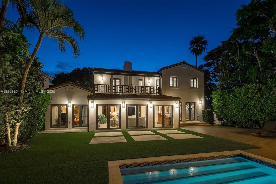 На продажу: $8,999,000 (4 спален, 4 ванн, 3451 Квадратных фут)