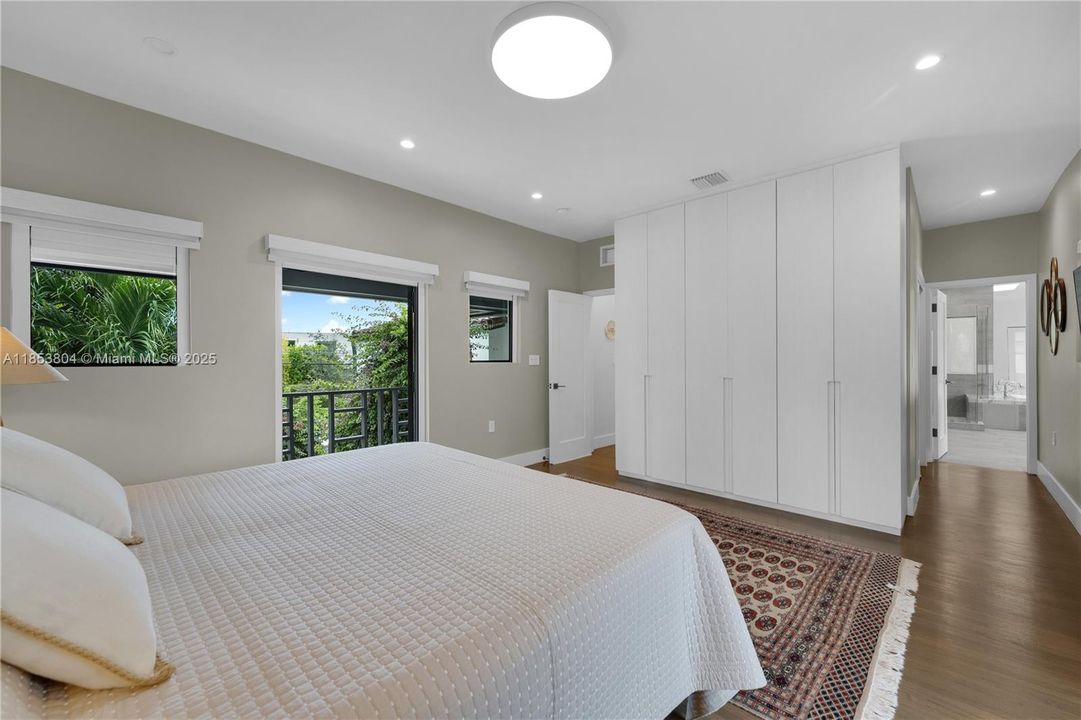 На продажу: $8,999,000 (4 спален, 4 ванн, 3451 Квадратных фут)