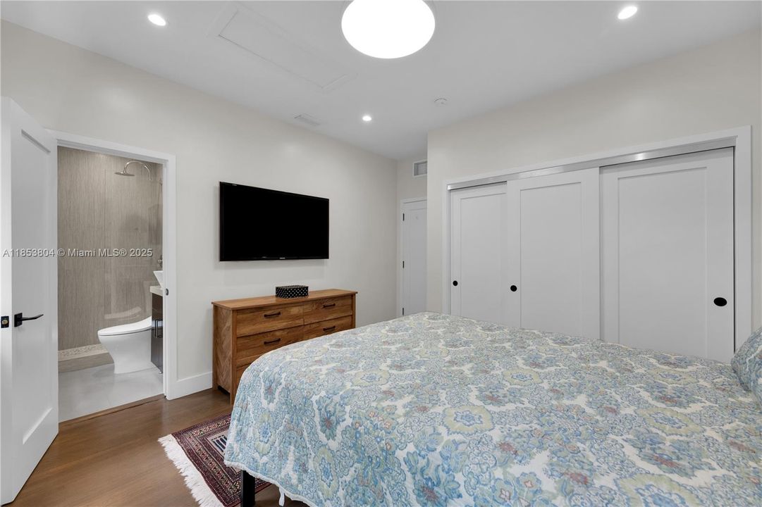 На продажу: $8,999,000 (4 спален, 4 ванн, 3451 Квадратных фут)