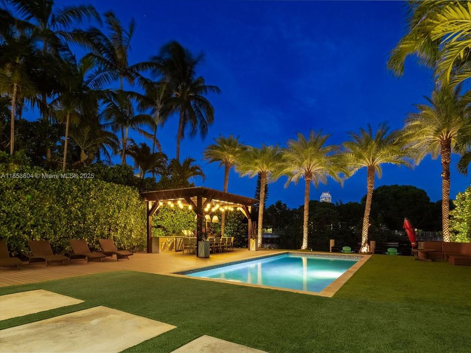 На продажу: $8,999,000 (4 спален, 4 ванн, 3451 Квадратных фут)