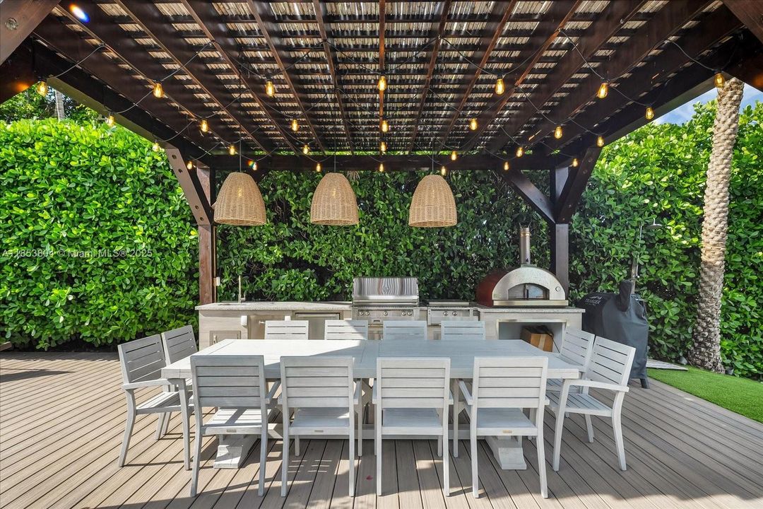 На продажу: $8,999,000 (4 спален, 4 ванн, 3451 Квадратных фут)