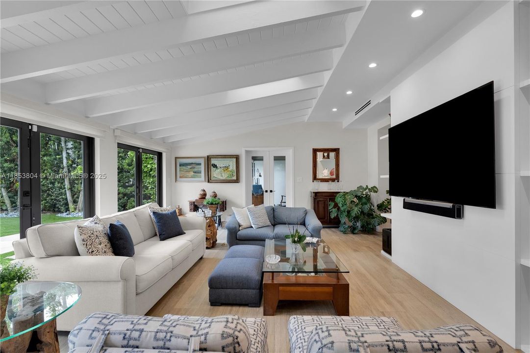 На продажу: $8,999,000 (4 спален, 4 ванн, 3451 Квадратных фут)