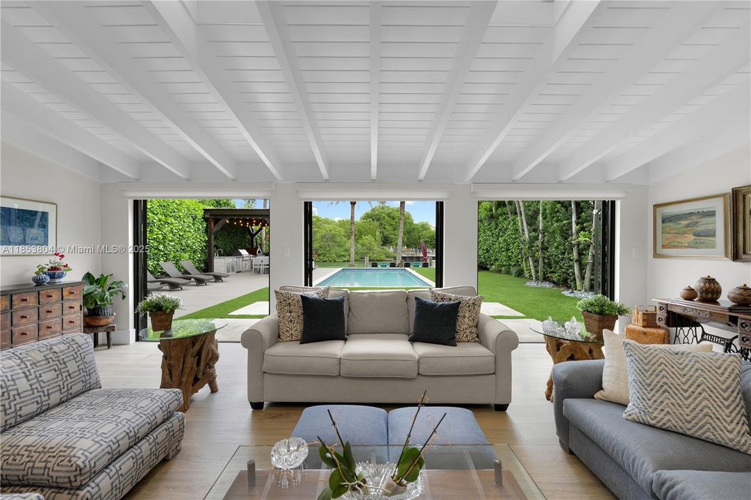 На продажу: $8,999,000 (4 спален, 4 ванн, 3451 Квадратных фут)