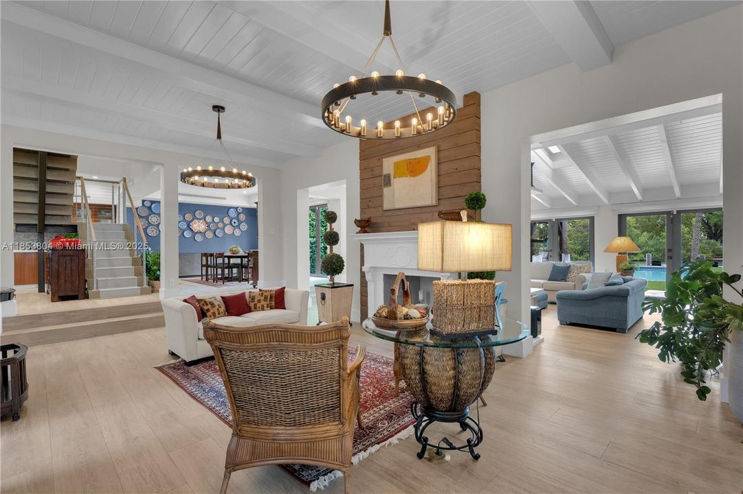 На продажу: $8,999,000 (4 спален, 4 ванн, 3451 Квадратных фут)