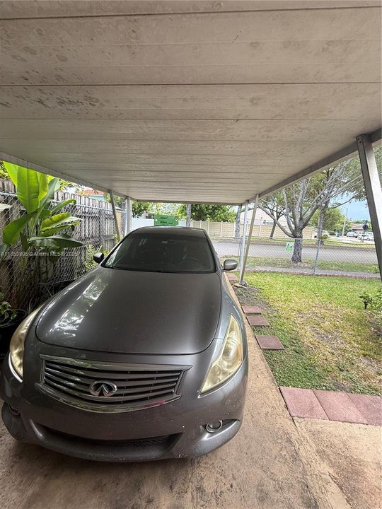 待售: $610,000 (4 贝兹, 2 浴室, 1209 平方英尺)