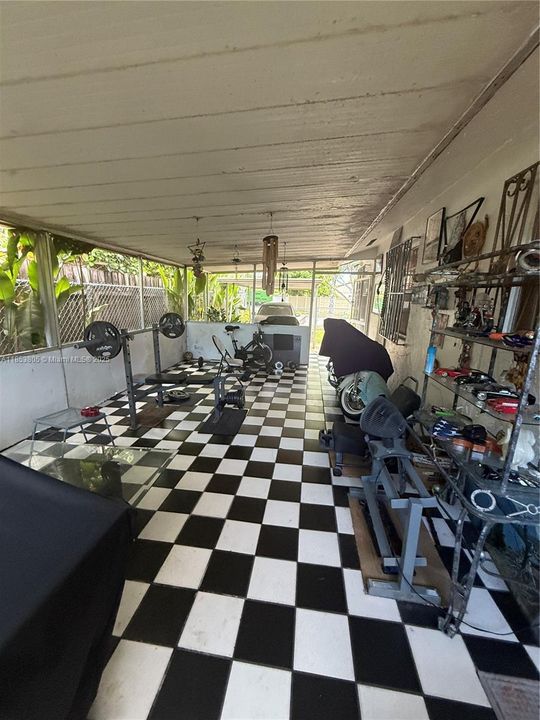 待售: $610,000 (4 贝兹, 2 浴室, 1209 平方英尺)