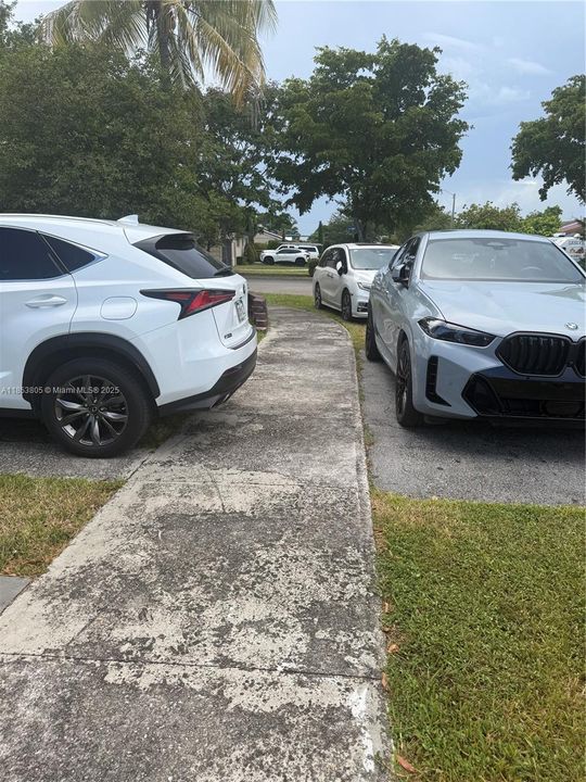 待售: $610,000 (4 贝兹, 2 浴室, 1209 平方英尺)