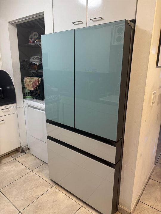 待售: $610,000 (4 贝兹, 2 浴室, 1209 平方英尺)