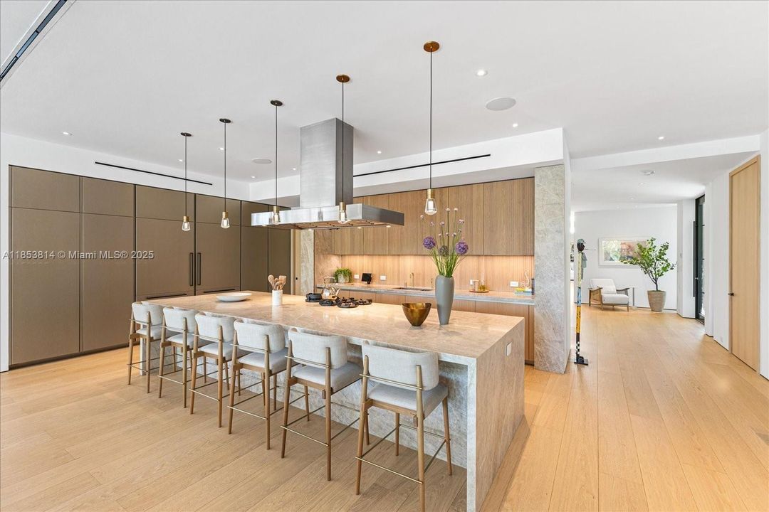 待售: $38,995,000 (5 贝兹, 4 浴室, 9237 平方英尺)