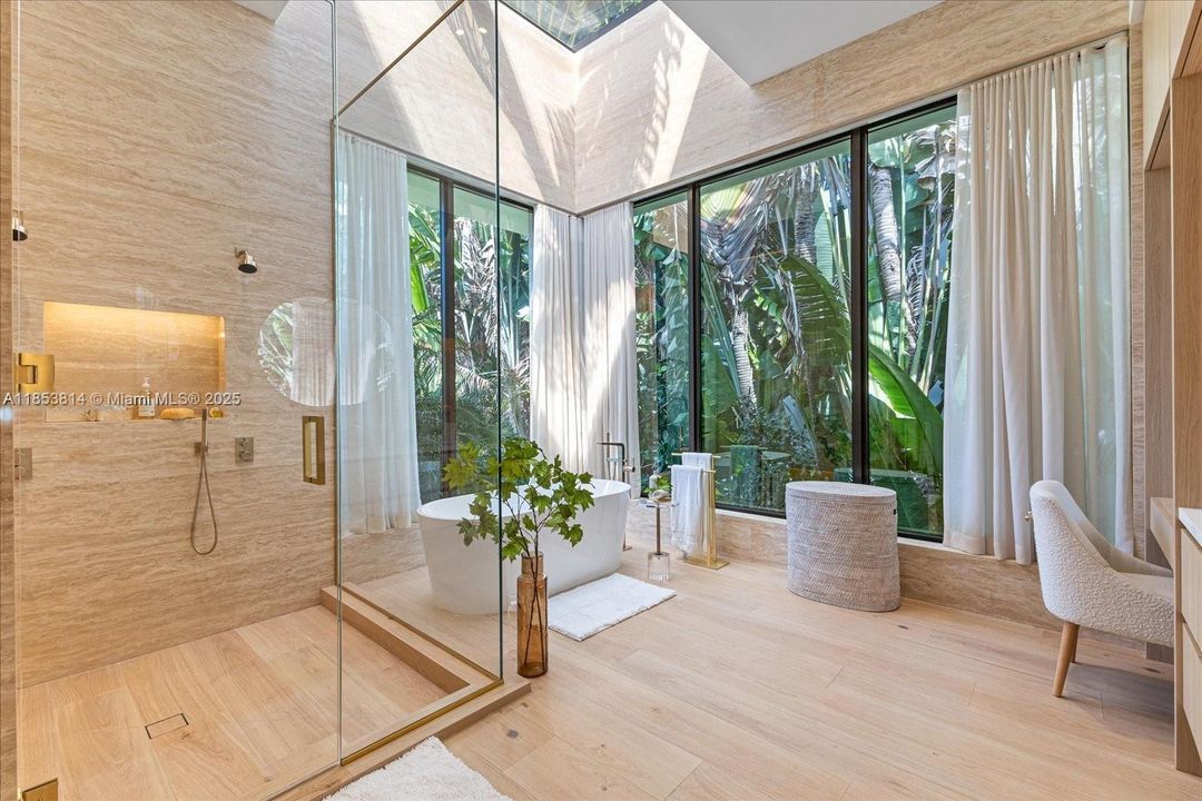 待售: $38,995,000 (5 贝兹, 4 浴室, 9237 平方英尺)