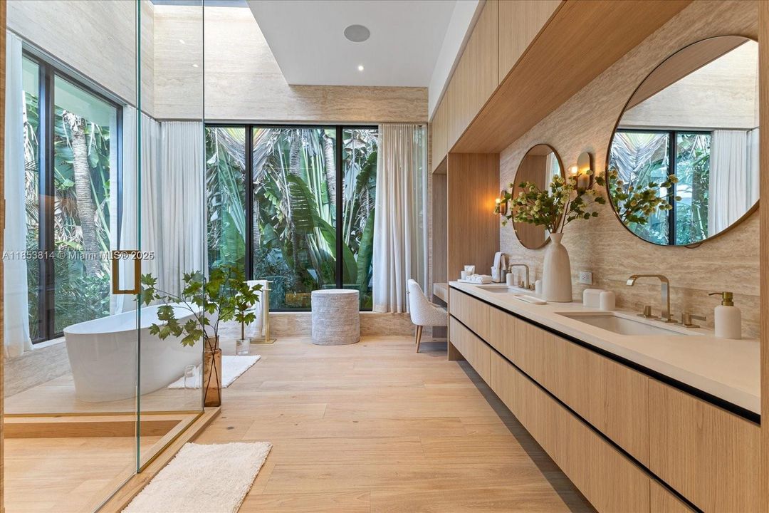 待售: $38,995,000 (5 贝兹, 4 浴室, 9237 平方英尺)