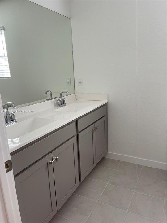 Недавно арендовано: $2,850 (3 спален, 2 ванн, 1712 Квадратных фут)