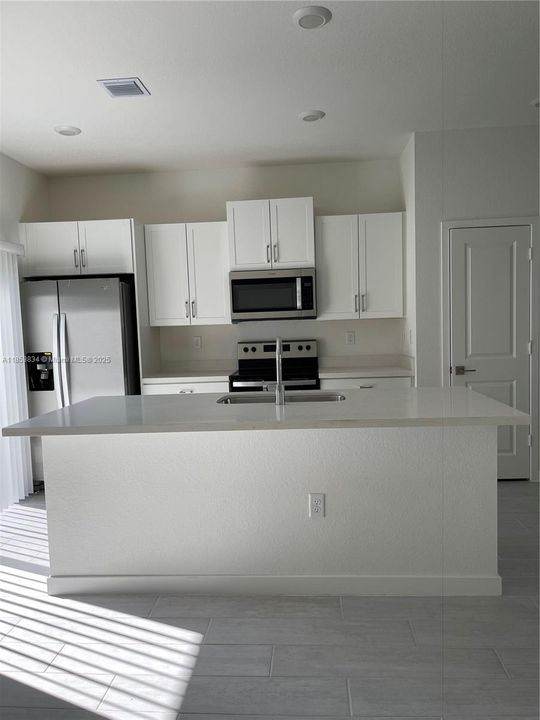 Недавно арендовано: $2,850 (3 спален, 2 ванн, 1712 Квадратных фут)