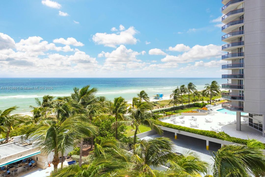 Recently Sold: $649,000 (1 beds, 1 baths, 871 Square Feet)