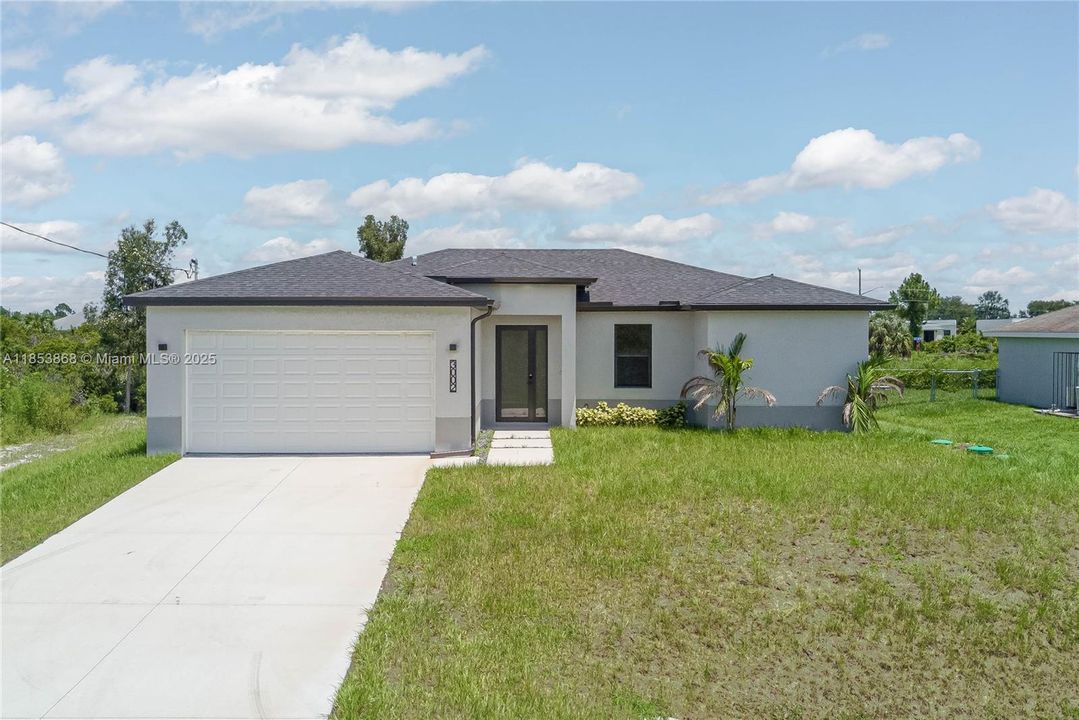 Activo con contrato: $281,999 (3 camas, 2 baños, 1600 Pies cuadrados)