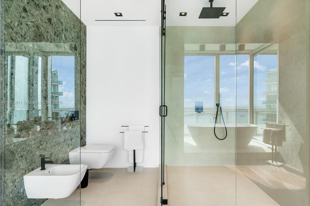 待售: $12,900,000 (6 贝兹, 6 浴室, 6521 平方英尺)