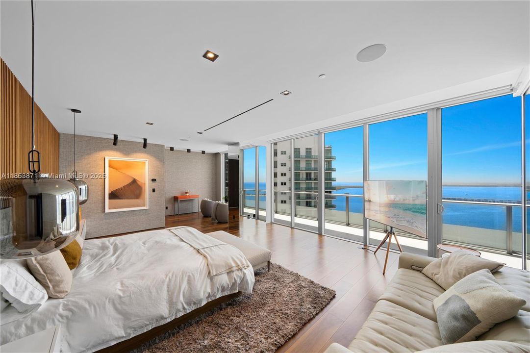 待售: $12,900,000 (6 贝兹, 6 浴室, 6521 平方英尺)