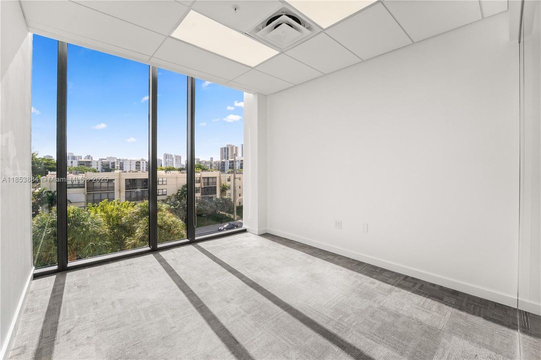 待售: $1,080,000 (0 贝兹, 0 浴室, 0 平方英尺)