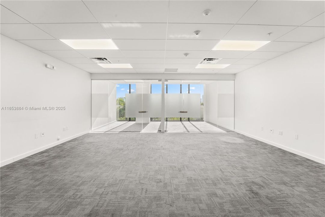 待售: $1,080,000 (0 贝兹, 0 浴室, 0 平方英尺)