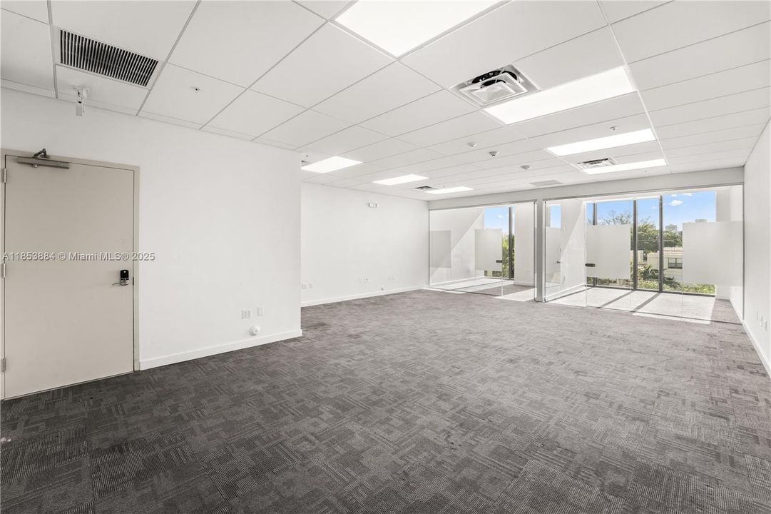 待售: $1,080,000 (0 贝兹, 0 浴室, 0 平方英尺)