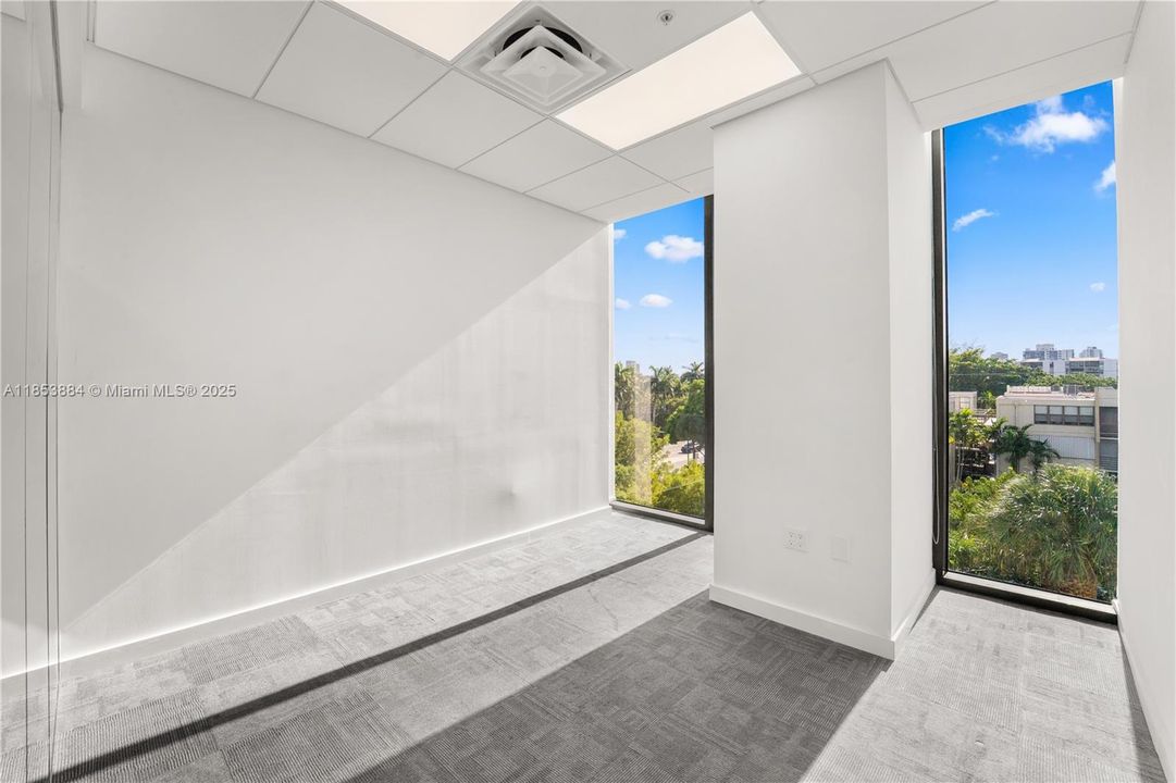 待售: $1,080,000 (0 贝兹, 0 浴室, 0 平方英尺)