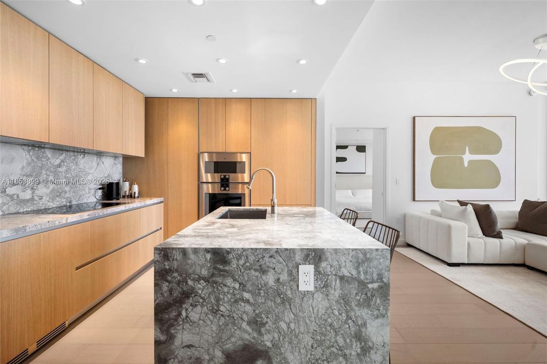 For Sale: $3,550,000 (2 beds, 2 baths, 1434 Square Feet)