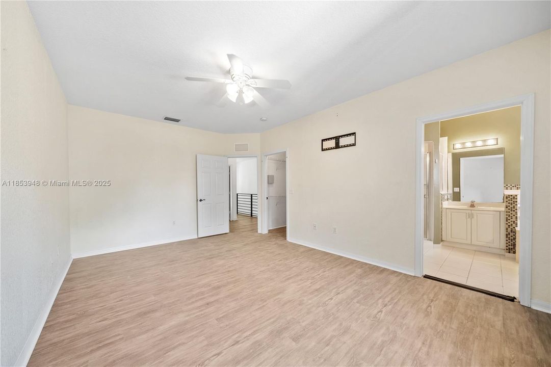 Недавно арендовано: $2,500 (2 спален, 2 ванн, 1431 Квадратных фут)