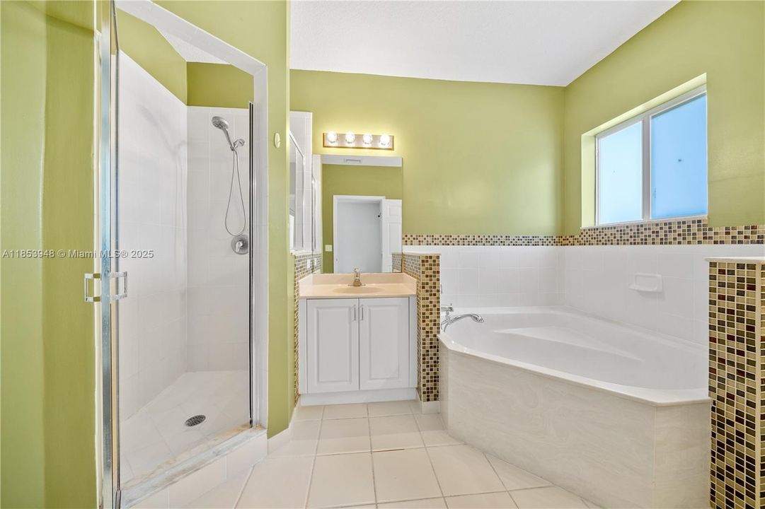 Недавно арендовано: $2,500 (2 спален, 2 ванн, 1431 Квадратных фут)