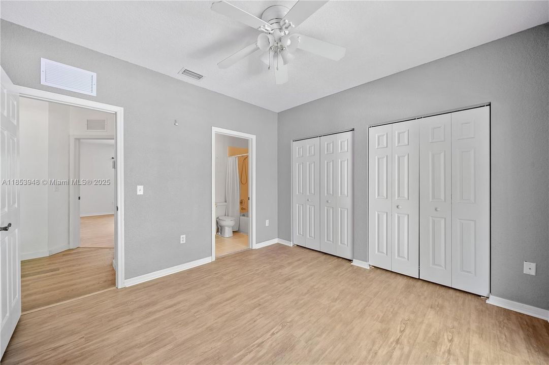 Недавно арендовано: $2,500 (2 спален, 2 ванн, 1431 Квадратных фут)