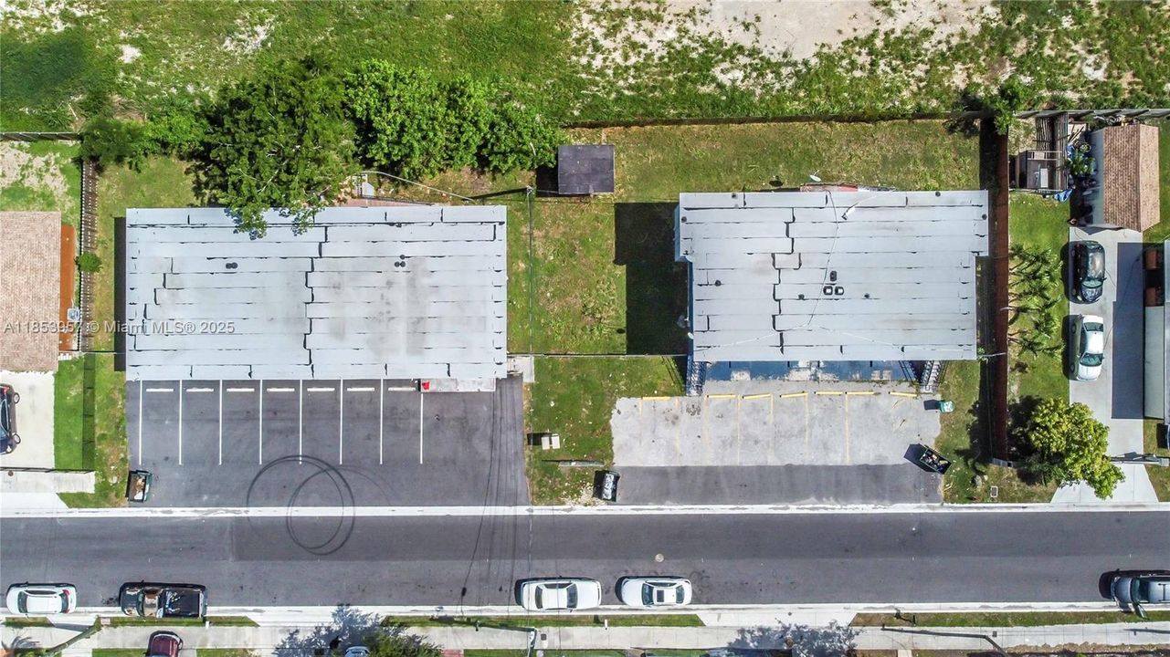 На продажу: $2,400,000 (0 спален, 0 ванн, 0 Квадратных фут)