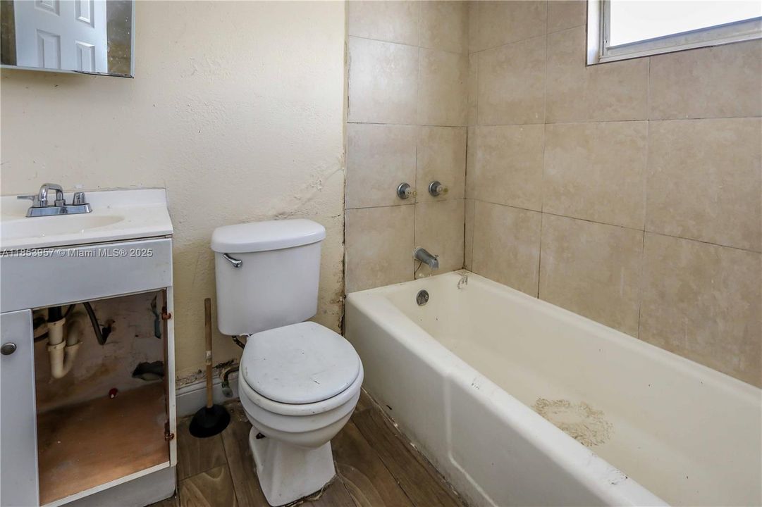 На продажу: $2,400,000 (0 спален, 0 ванн, 0 Квадратных фут)